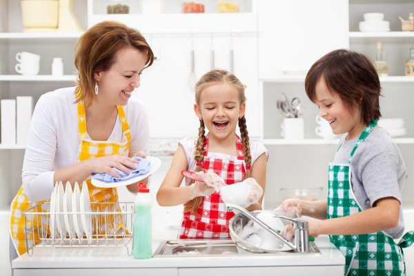 Dạy Trẻ Kĩ Năng Tự Phục Vụ Từ Lúc Lên 3 Dạy Trẻ Kĩ Năng Tự Phục Vụ Từ Lúc Lên 3 - Trường Mầm Non STEAM KIDS