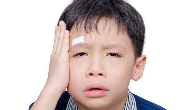 Nguyên Nhân Gây Đau Đầu Ở Trẻ Nhỏ - Trường Mầm Non STEAM KIDS