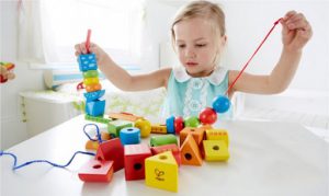 Những Bài Tập Kỹ Năng Sống Cho Trẻ 2-3 Tuổi Theo Phương Pháp Montessori - Trường Mầm Non STEAM KIDS