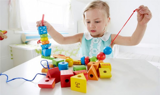Những Bài Tập Kỹ Năng Sống Cho Trẻ 2-3 Tuổi Theo Phương Pháp Montessori Những Bài Tập Kỹ Năng Sống Cho Trẻ 2-3 Tuổi Theo Phương Pháp Montessori - Trường Mầm Non STEAM KIDS