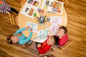 Trẻ Học Tư Duy Sáng Tạo Với Phương Pháp Reggio Emilia - Trường Mầm Non STEAM KIDS