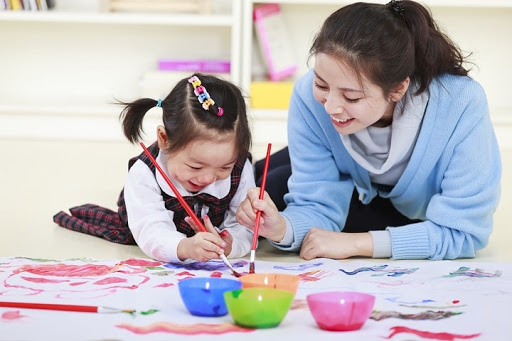 Cách Giúp Bé Nhà Bạn Ăn Nói Lưu Loát Hơn Cách Giúp Bé Nhà Bạn Ăn Nói Lưu Loát Hơn - Trường Mầm Non STEAM KIDS
