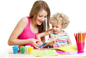 Lợi Ích Không Ngờ Của Việc Cho Trẻ Tập Dùng Kéo An Toàn - Trường Mầm Non STEAM KIDS