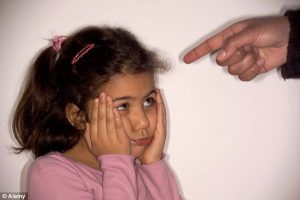 16 Dấu Hiệu Cho Thấy Cha Mẹ Đang Quá Nghiêm Khắc Với Con - Trường Mầm Non STEAM KIDS