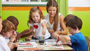 Trẻ Đi Mẫu Giáo Lần Đầu Làm Sao Để Trẻ Không Quấy Khóc ? - Trường Mầm Non STEAM KIDS