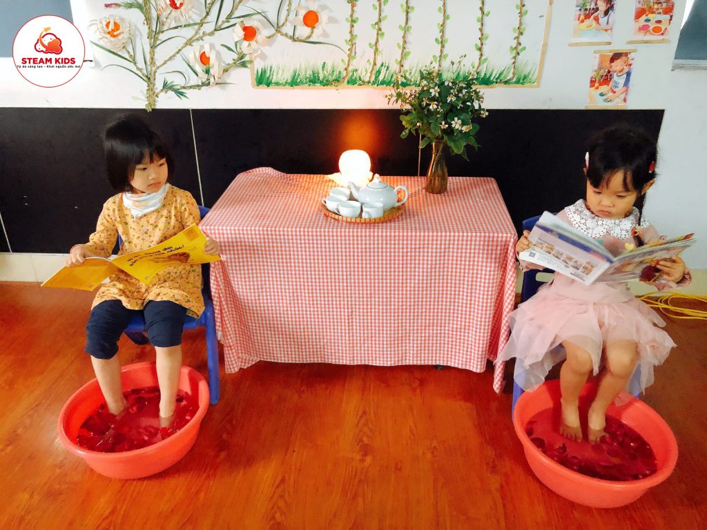 Thư Giãn Sau Những Ngày Học Cùng Các Bạn Nhỏ Lớp Steam 4 Thư Giãn Sau Những Ngày Học Cùng Các Bạn Nhỏ Lớp Steam 4 - Trường Mầm Non STEAM KIDS