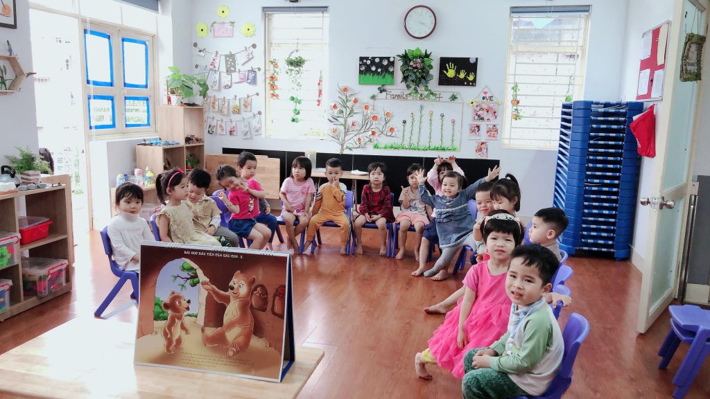 Làm Quen Với Văn Học Lớp Steam 4 - Trường Mầm Non STEAM KIDS