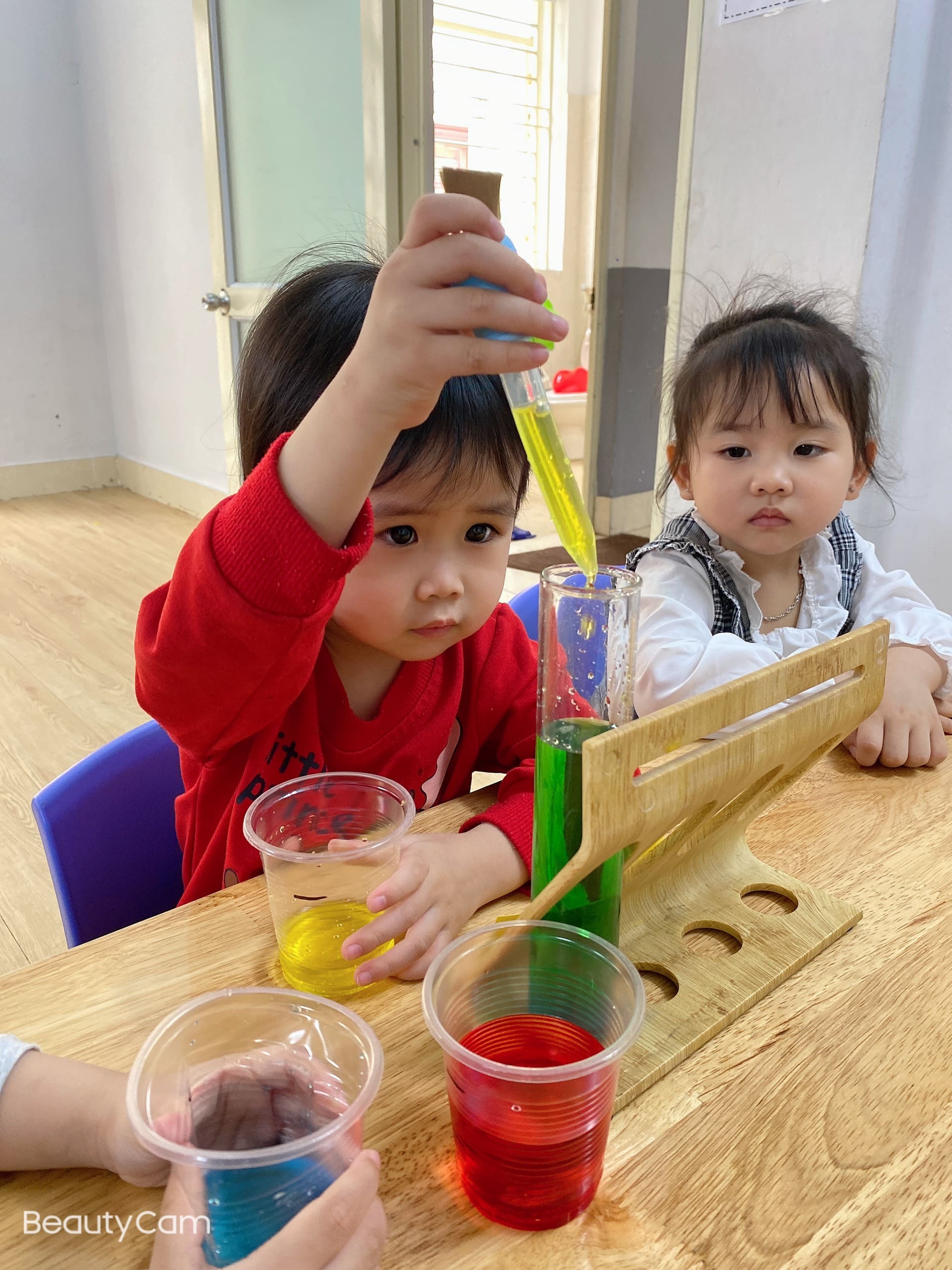 Thí Nghiệm: Bí Mật Của Đường Lớp Steam 5 - Trường Mầm Non STEAM KIDS