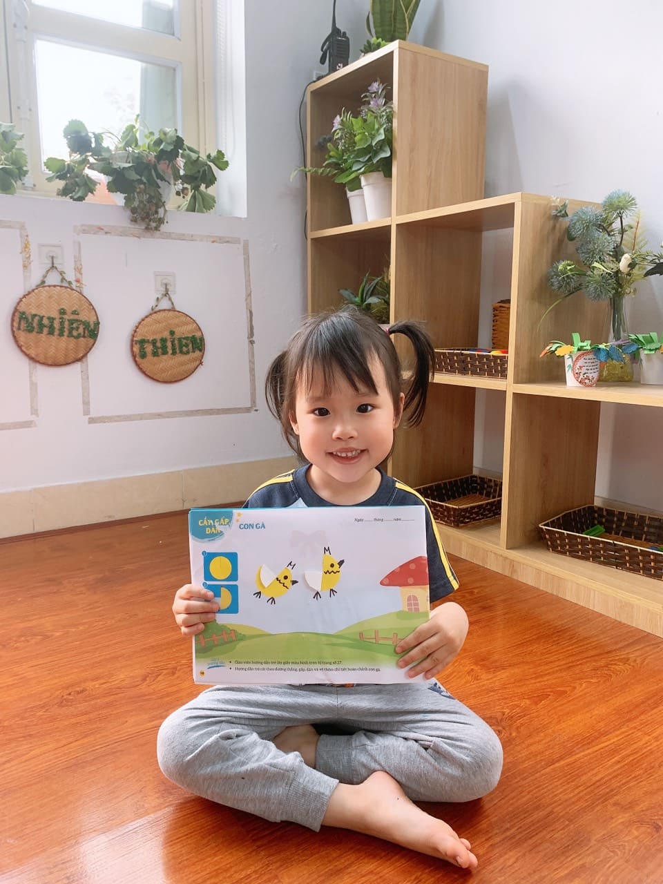 Hoạt Động Tạo Hình: "Cắt, Dán, Gấp Con Gà" Lớp Steam 2 - Trường Mầm Non STEAM KIDS