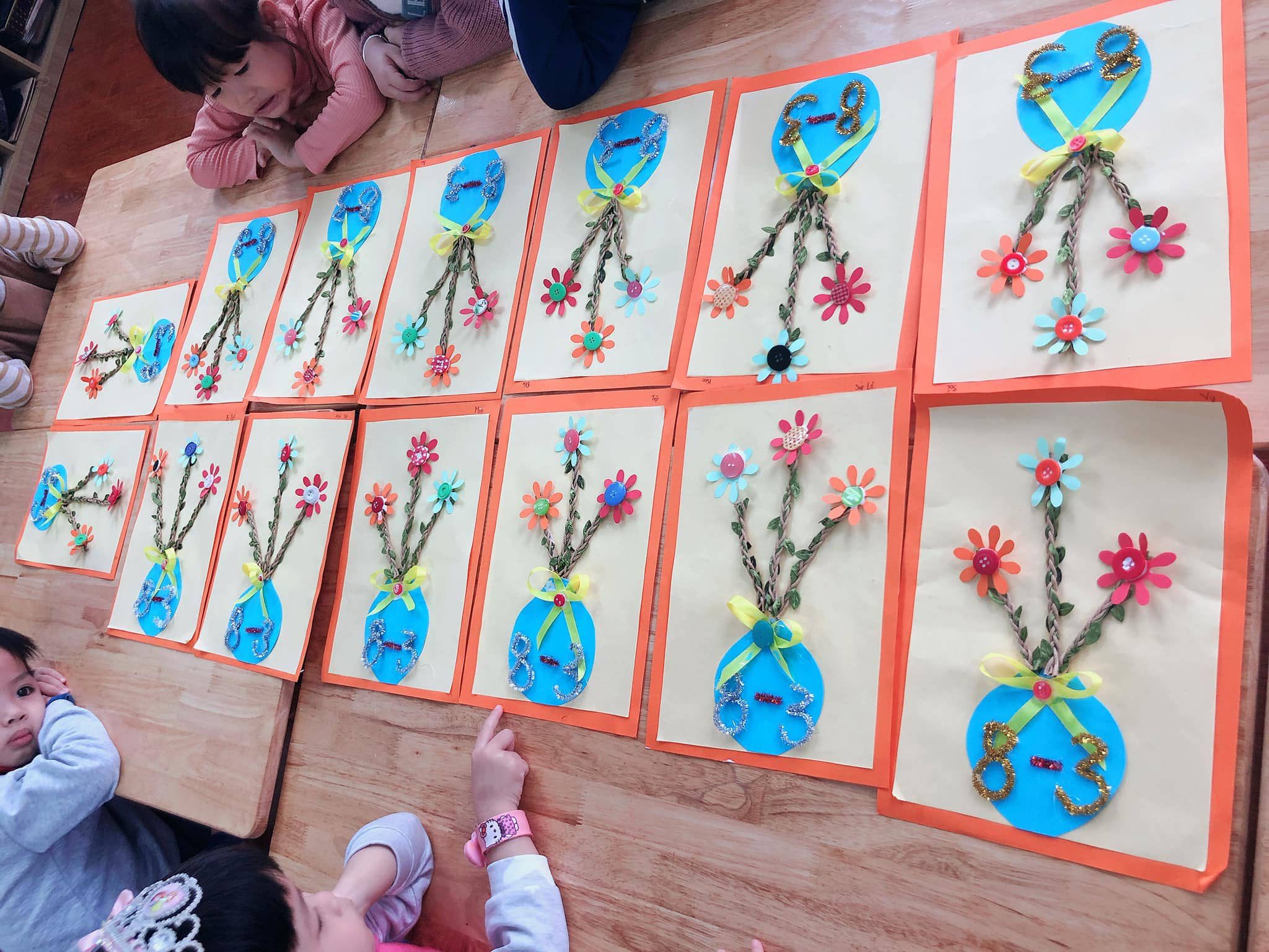 Lớp Steam 4 Làm Thiệp Tặng Bà Và Mẹ - Trường Mầm Non STEAM KIDS