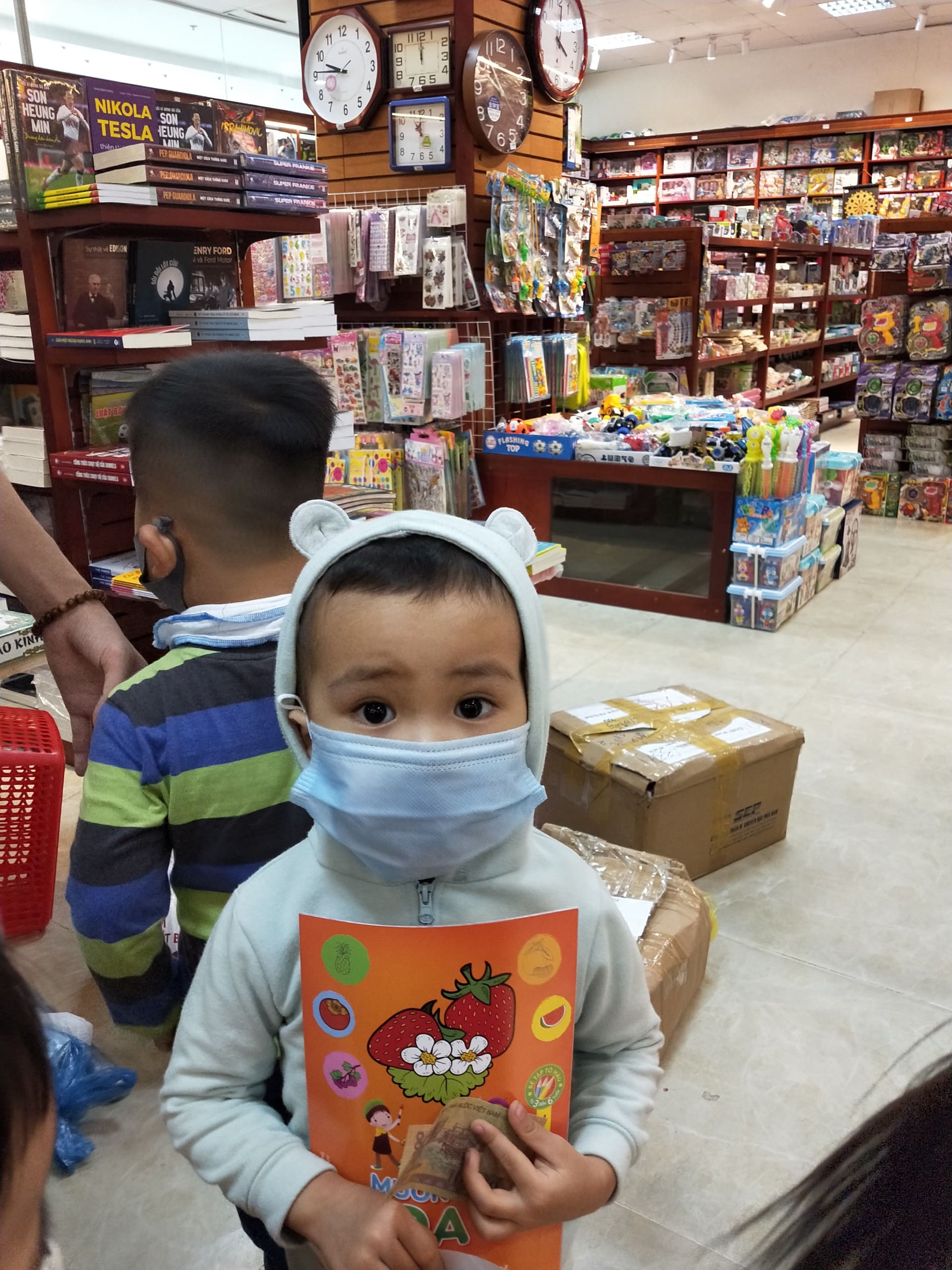 Hoạt Động Trải Nghiệm: Bé Đi Nhà Sách Của Lớp Steam 6 Hoạt Động Trải Nghiệm: Bé Đi Nhà Sách Của Lớp Steam 6 - Trường Mầm Non STEAM KIDS