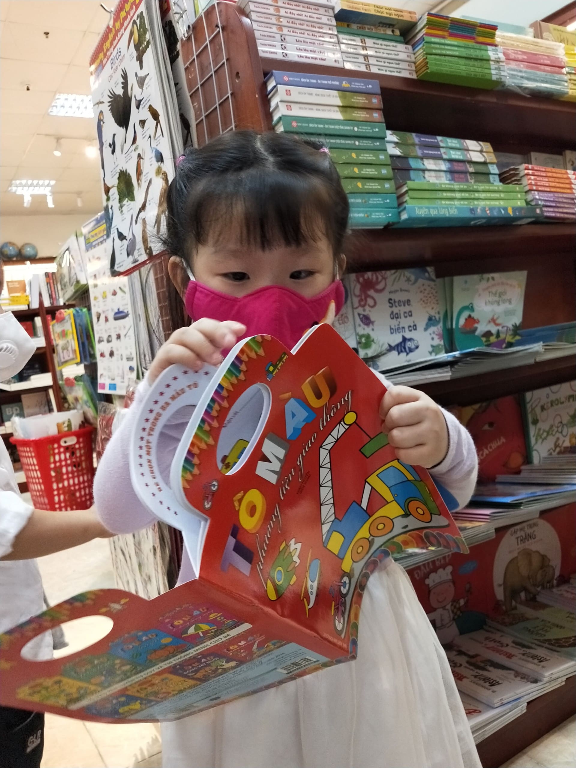 Hoạt Động Trải Nghiệm: Bé Đi Nhà Sách Của Lớp Steam 6 Hoạt Động Trải Nghiệm: Bé Đi Nhà Sách Của Lớp Steam 6 - Trường Mầm Non STEAM KIDS