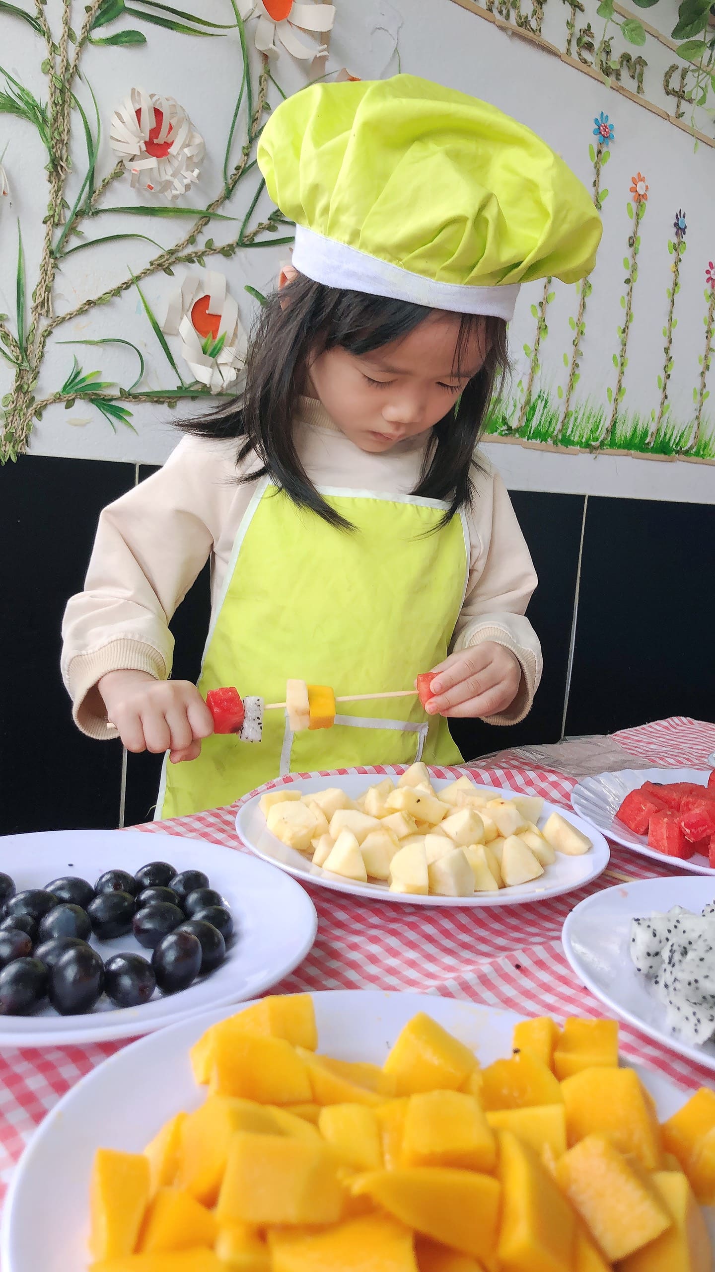 Cooking: Trái Cây Xiên Que Lớp Steam 4 Cooking: Trái Cây Xiên Que Lớp Steam 4 - Trường Mầm Non STEAM KIDS