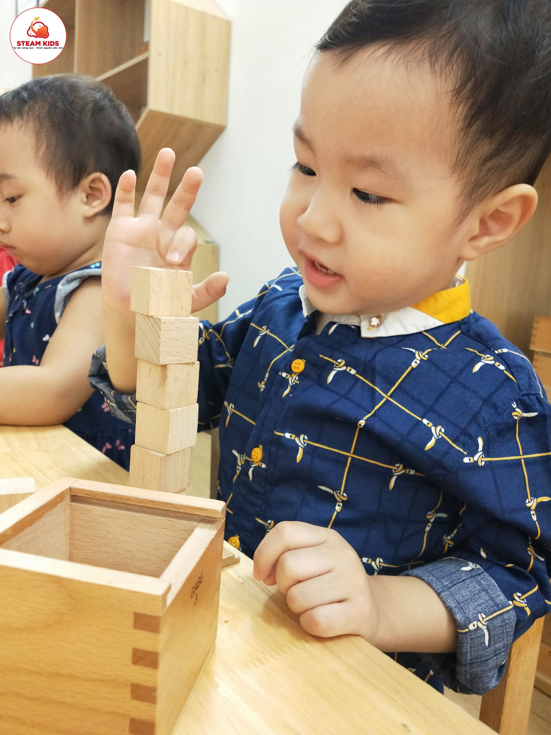 Hoạt Động Dongsim Gabe Lớp Steam 6 Hoạt Động Dongsim Gabe Lớp Steam 6 - Trường Mầm Non STEAM KIDS