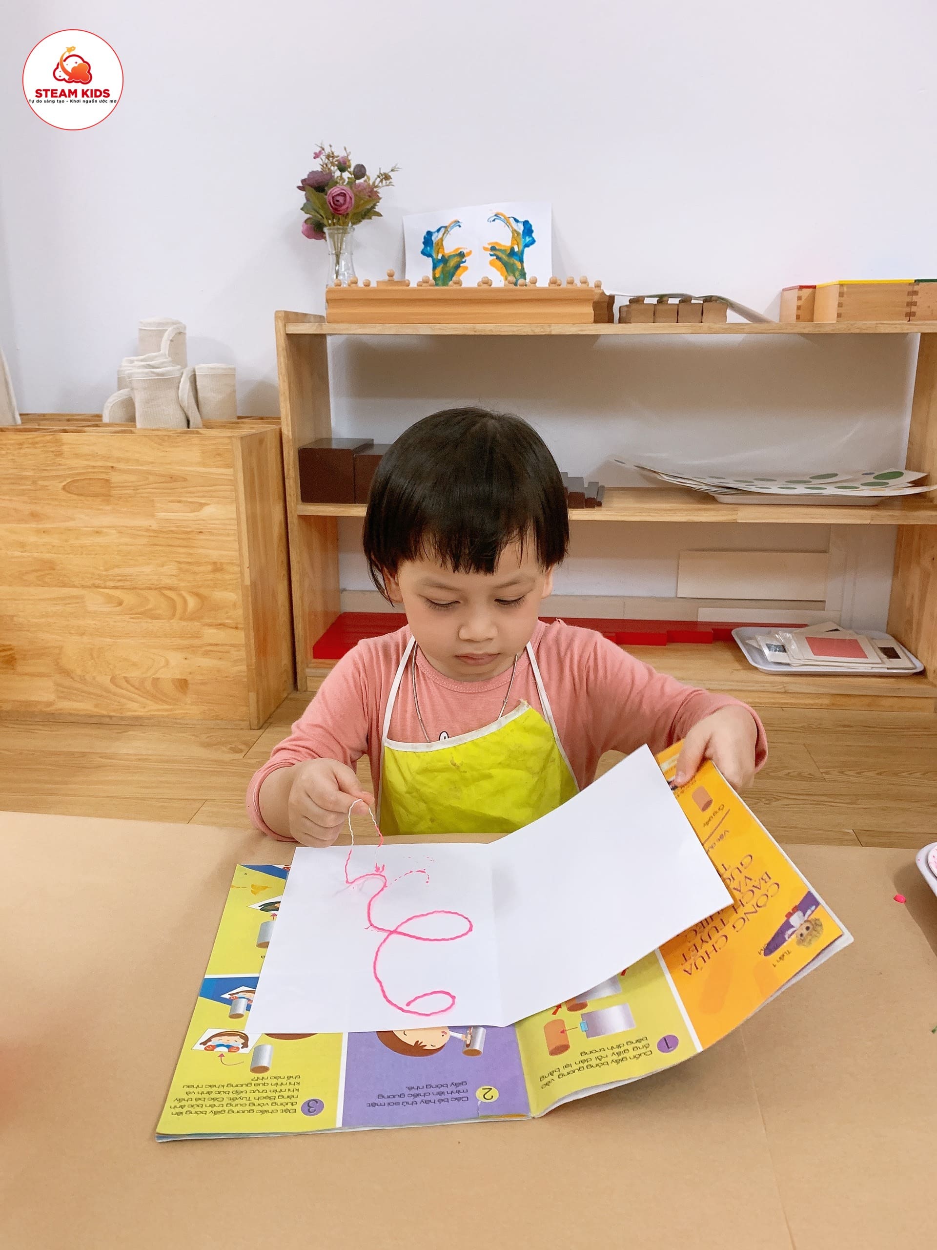 Tiết Học "Vẽ Tranh Bằng Dây" Của  Lớp Steam 2 - Trường Mầm Non STEAM KIDS