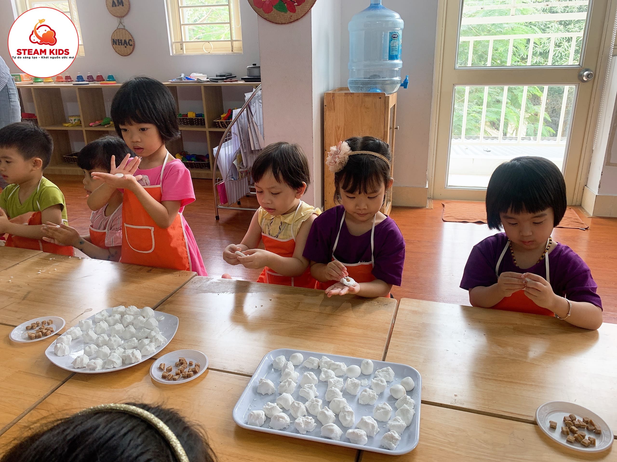 "Tết Hàn Thực" Lớp Steam2 - Trường Mầm Non STEAM KIDS