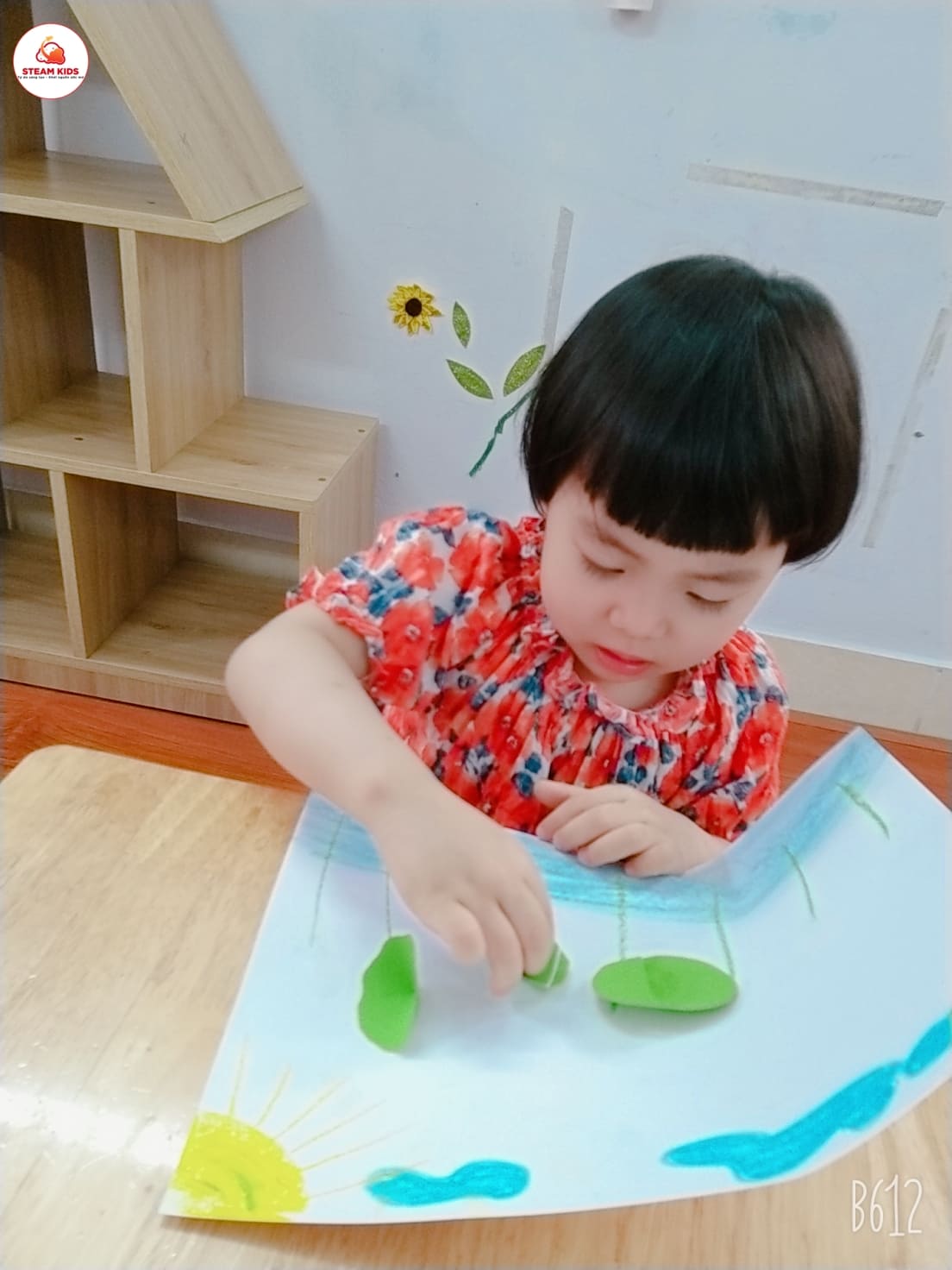 Tiết Học Dán, Tạo Hình Lá Sen Của Lớp Steam 3 - Trường Mầm Non STEAM KIDS