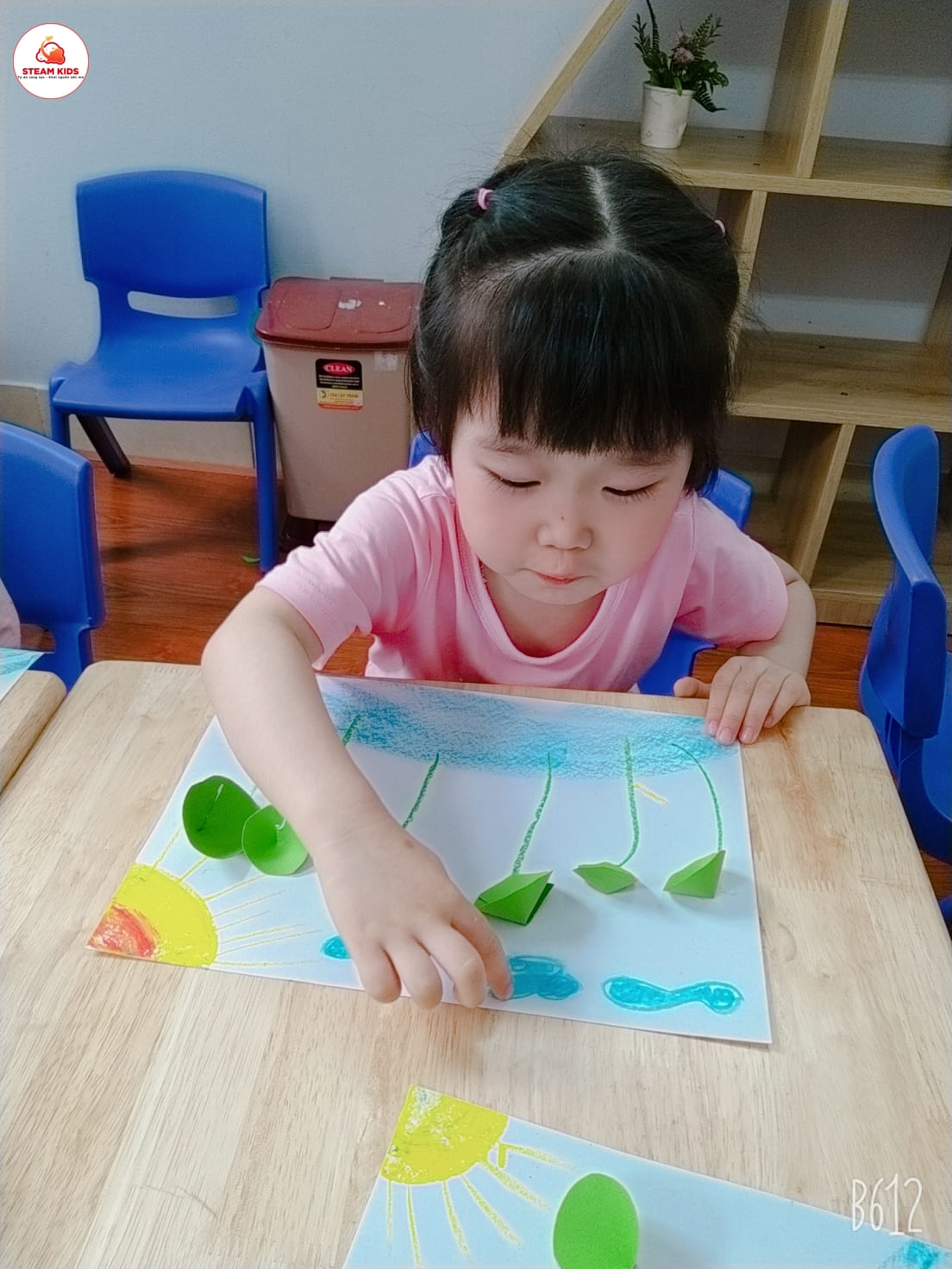 Tiết Học Dán, Tạo Hình Lá Sen Của Lớp Steam 3 - Trường Mầm Non STEAM KIDS