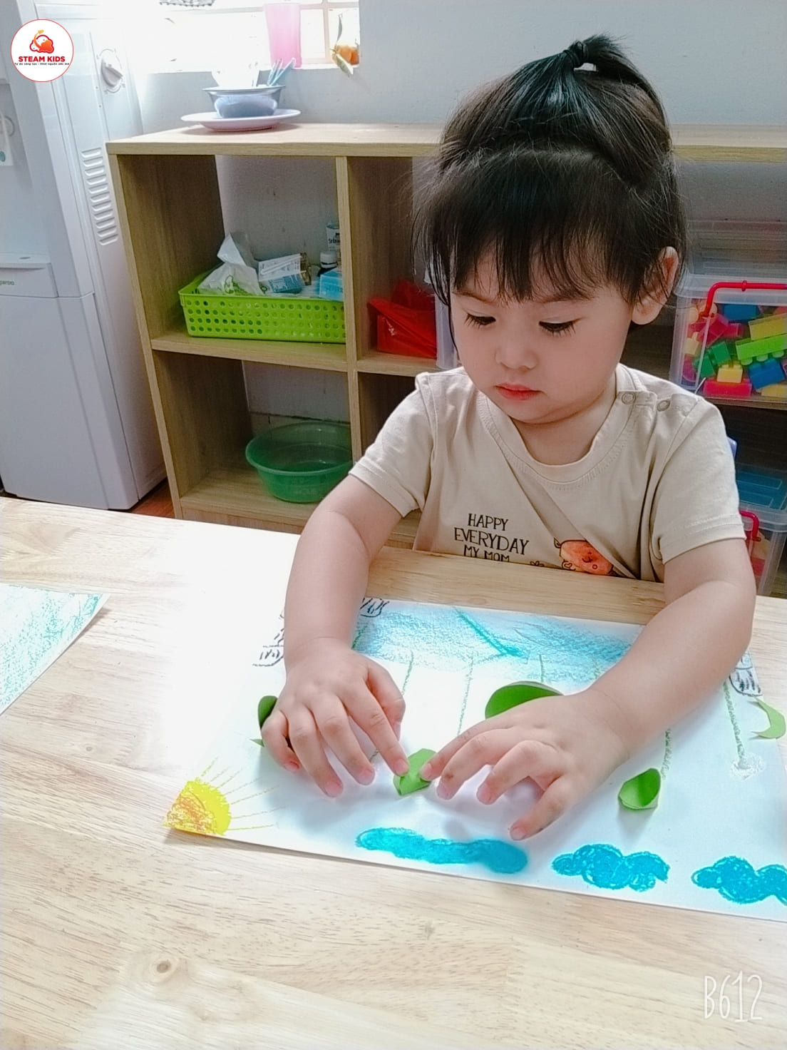 Tiết Học Dán, Tạo Hình Lá Sen Của Lớp Steam 3 - Trường Mầm Non STEAM KIDS