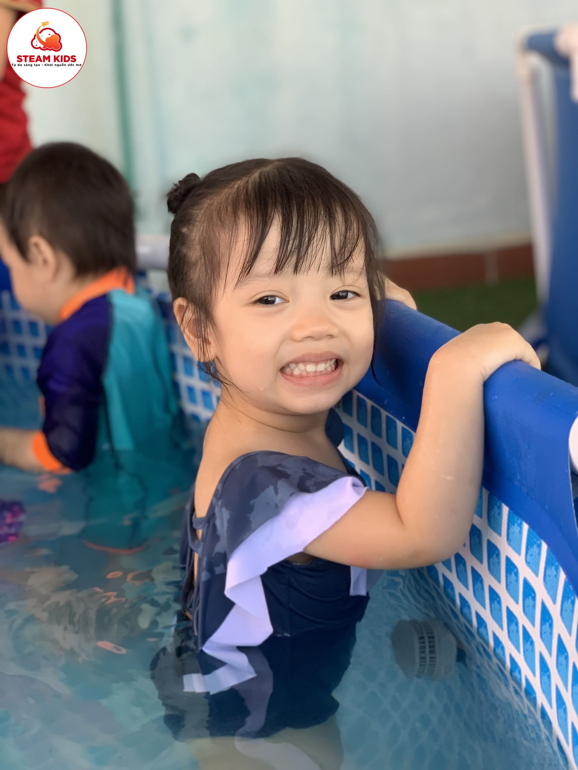Hoạt Động Bơi Lớp Steam3 - Trường Mầm Non STEAM KIDS