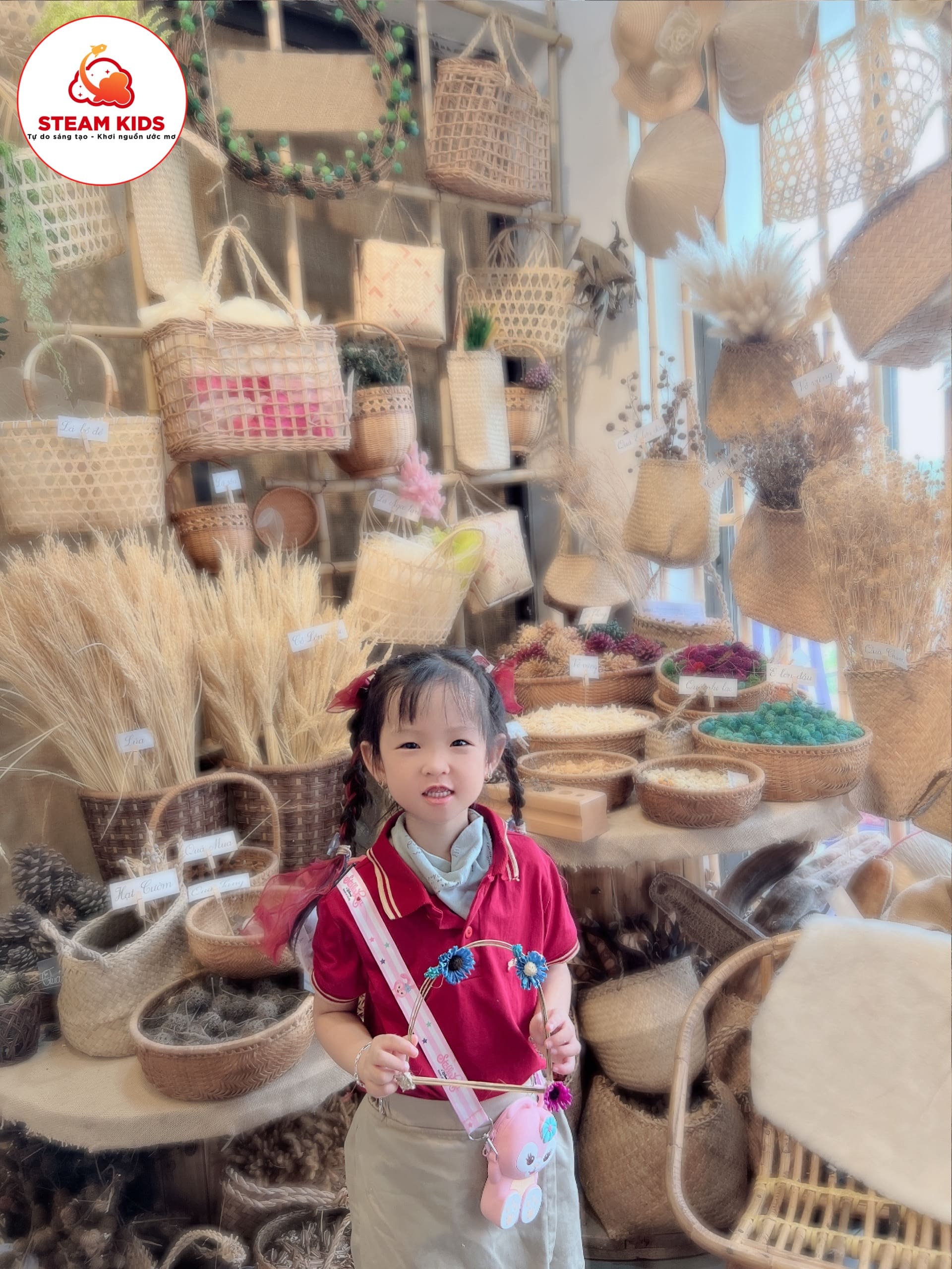 Hoạt Động Trải Nghiệm Nghệ Thuật Cỏ Hoa - Xưởng Hoa Nghệ Thuật Xavia (Nature Việt Nam) - Trường Mầm Non STEAM KIDS