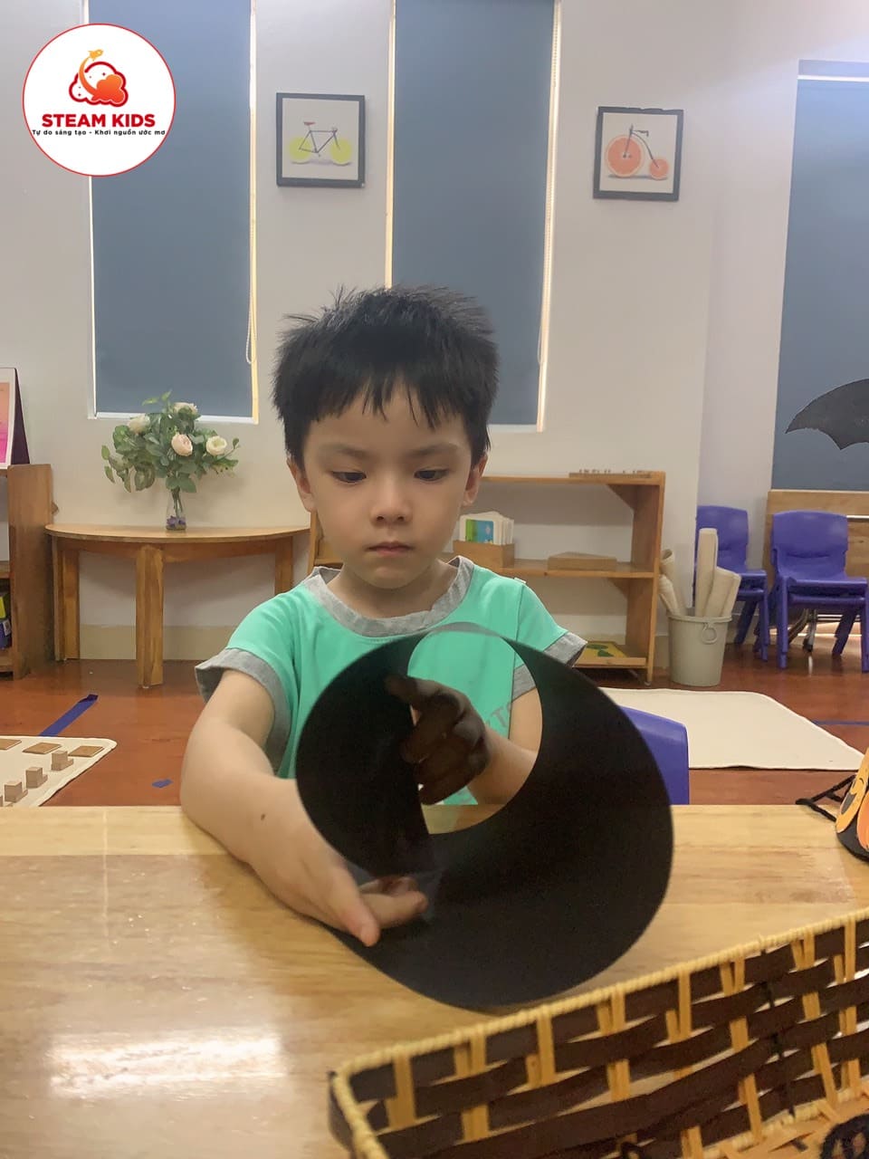 Cùng Lớp Steam4 Tạo Hình Chiếc Mũ Halloween - Trường Mầm Non STEAM KIDS