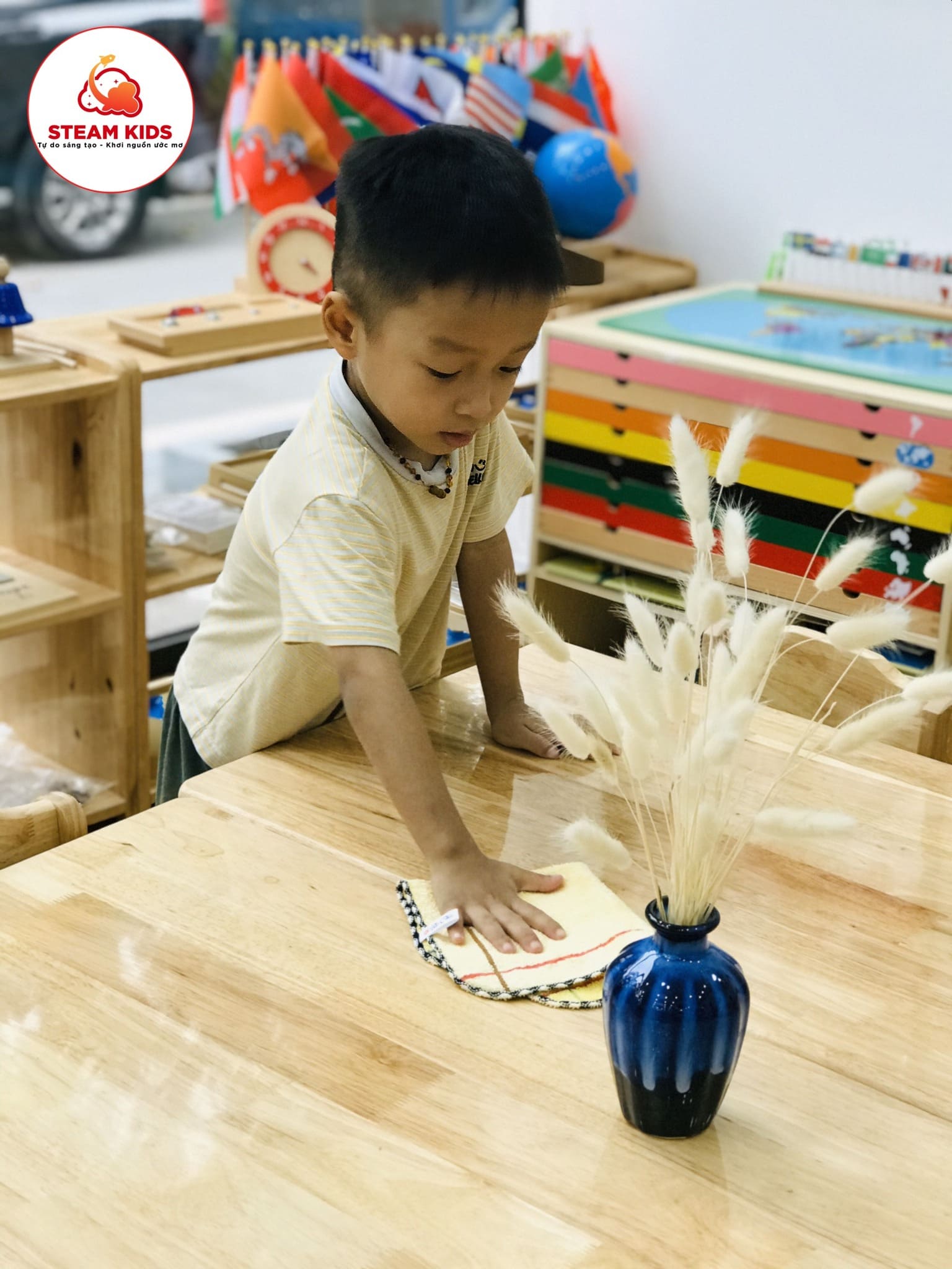 Hoạt Động Tuổi Nhỏ Làm Việc Nhỏ - Trường Mầm Non STEAM KIDS