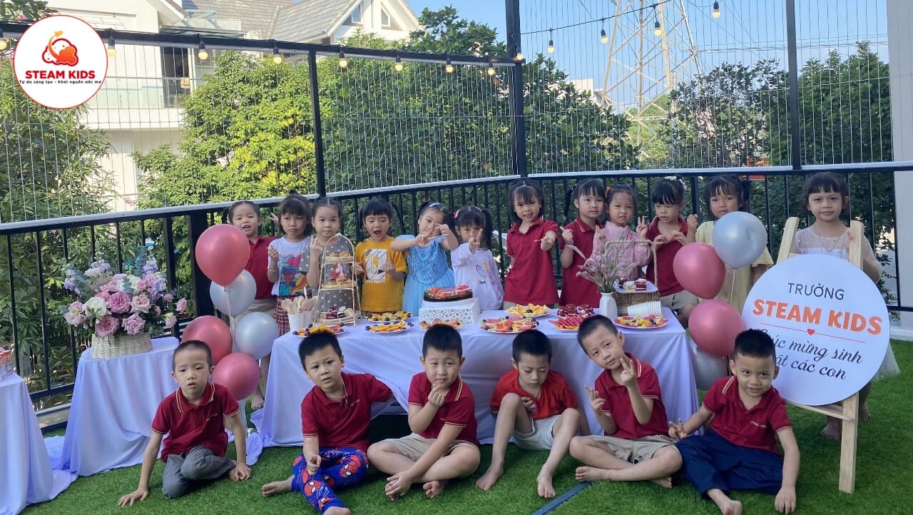 Bữa Tiệc Ấm Áp Mừng Sinh Nhật Các Bạn Nhỏ Tháng 11 - Trường Mầm Non STEAM KIDS