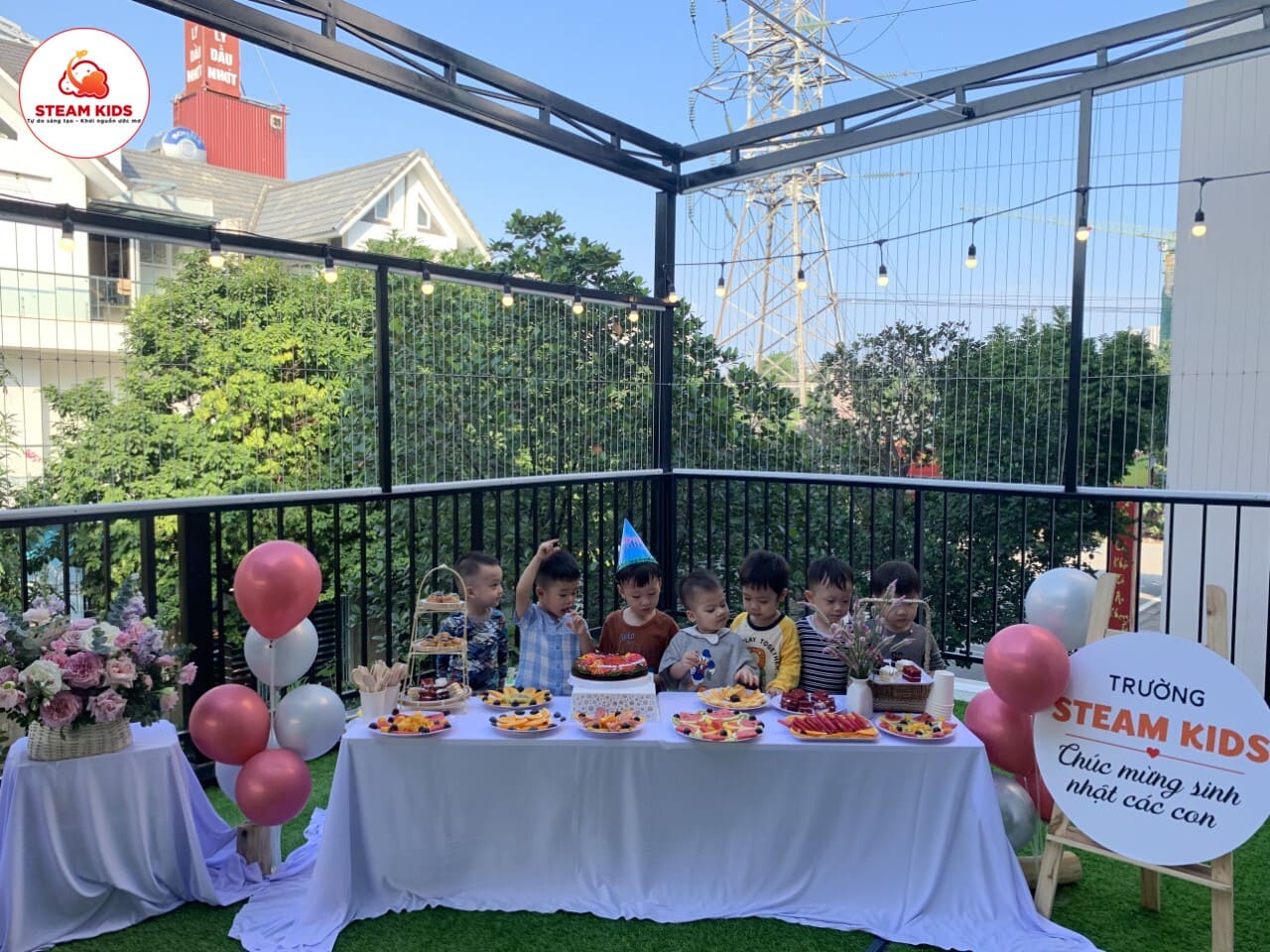 Bữa Tiệc Ấm Áp Mừng Sinh Nhật Các Bạn Nhỏ Tháng 11 - Trường Mầm Non STEAM KIDS
