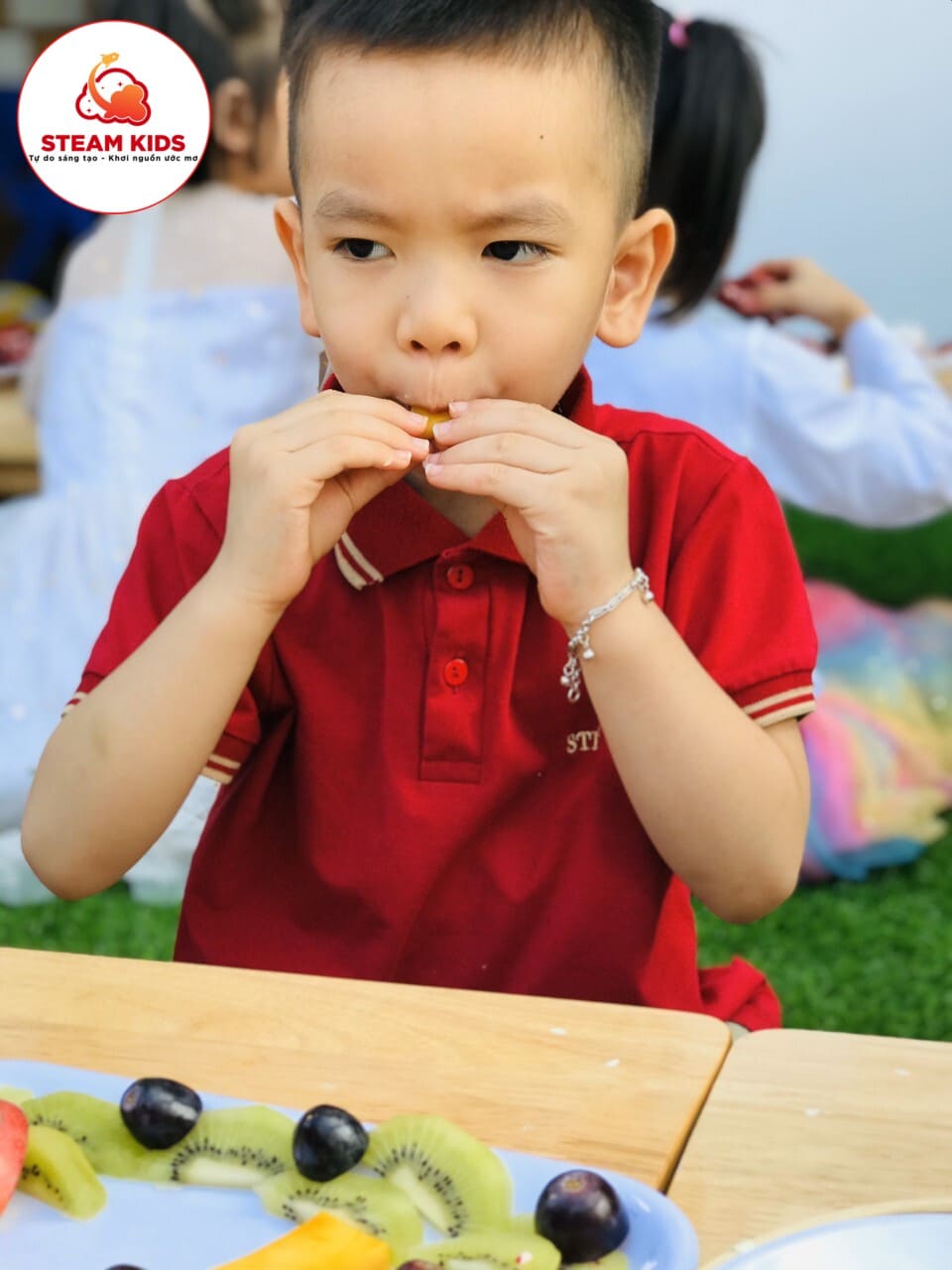 BỮA TIỆC ẤM ÁP MỪNG SINH NHẬT CÁC BẠN NHỎ THÁNG 11 - Trường Mầm Non STEAM KIDS