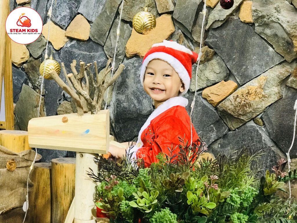 VUI ĐÓN GIÁNG SINH CÙNG CÁC BẠN NHỎ MẦM NON STEAM KIDS - Trường Mầm Non STEAM KIDS