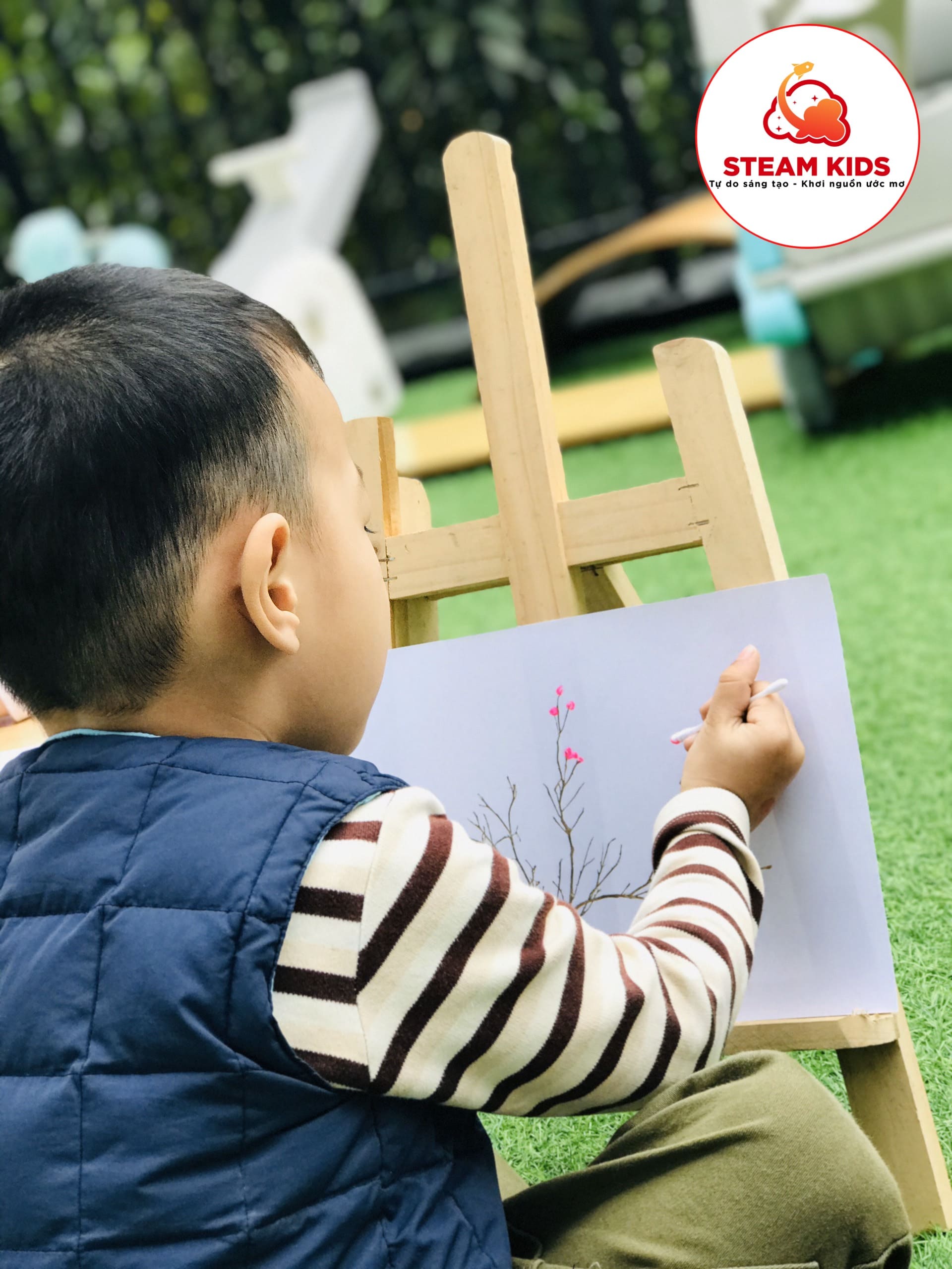 BÀN TAY BÉ TẠO NÊN MÙA XUÂN - Trường Mầm Non STEAM KIDS