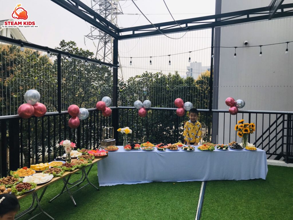 BỮA TIỆC ẤM ÁP MỪNG SINH NHẬT CÁC BẠN NHỎ THÁNG 1&2 - Trường Mầm Non STEAM KIDS