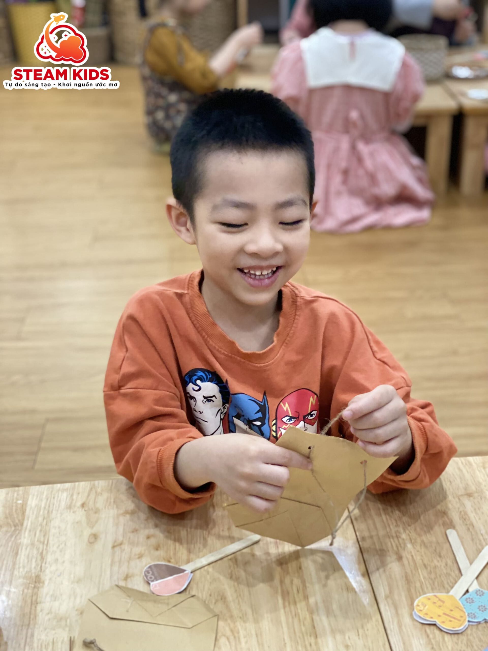 MÓN QUÀ TẶNG MẸ NGÀY 8/3 - Trường Mầm Non STEAM KIDS