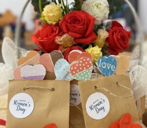 MÓN QUÀ TẶNG MẸ NGÀY 8/3 - Trường Mầm Non STEAM KIDS