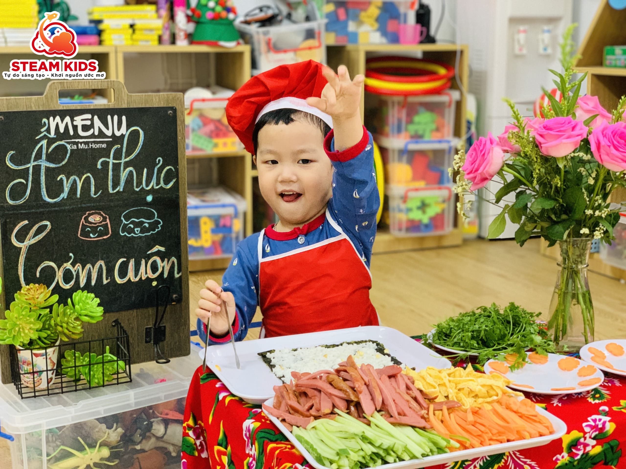 HOẠT ĐỘNG ẨM THỰC: BÉ LÀM CƠM CUỘN RONG BIỂN HOẠT ĐỘNG ẨM THỰC: BÉ LÀM CƠM CUỘN RONG BIỂN - Trường Mầm Non STEAM KIDS