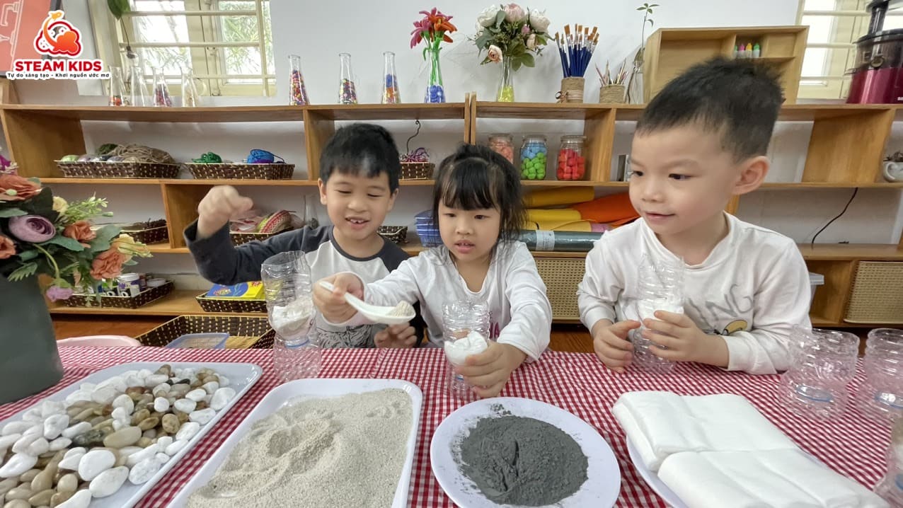 Hoạt Động Steam: Bé Làm Máy Lọc Nước Mini - Trường Mầm Non STEAM KIDS
