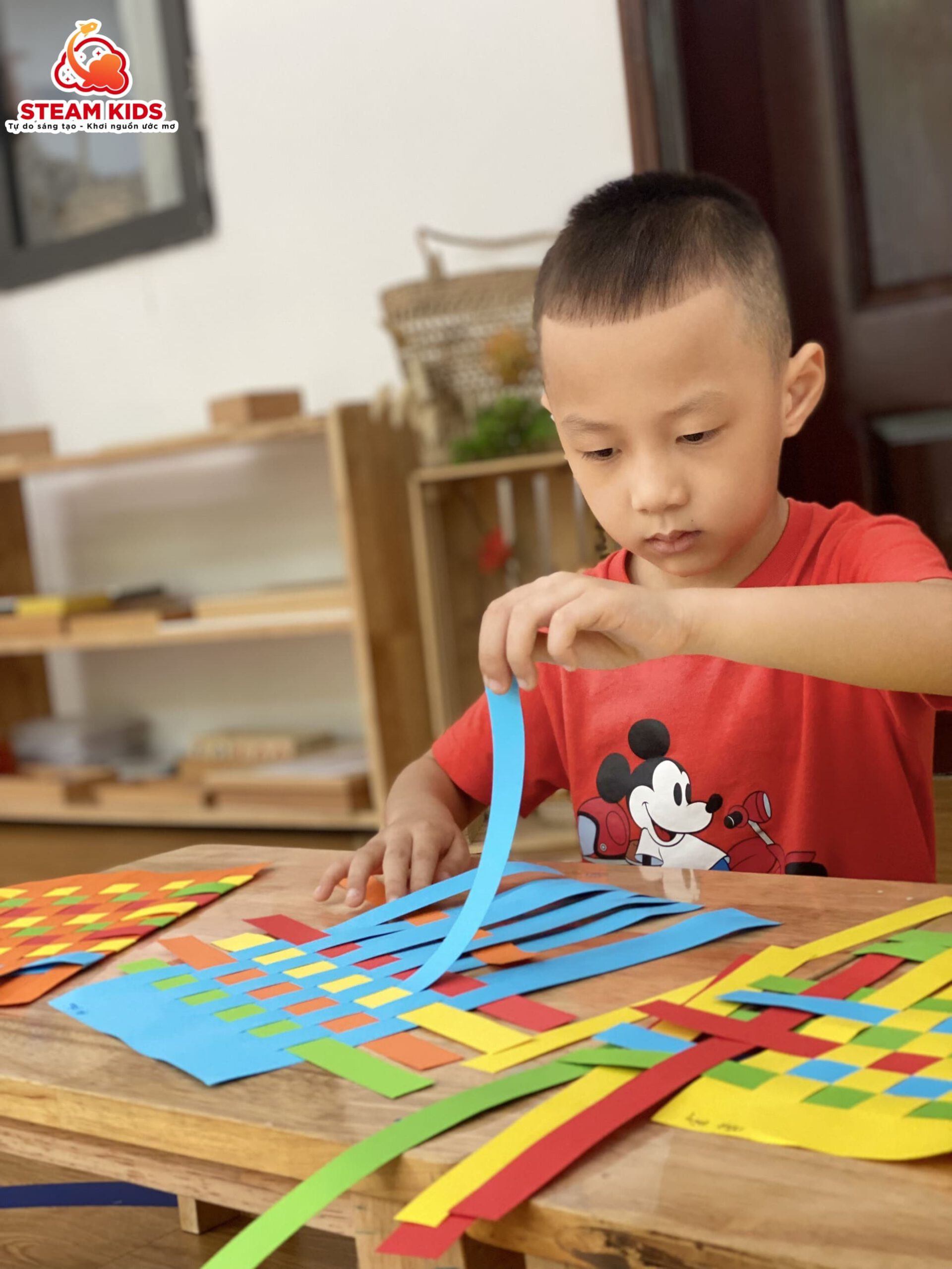 HOẠT ĐỘNG TẠO HÌNH ĐAN NONG MỐT - Trường Mầm Non STEAM KIDS