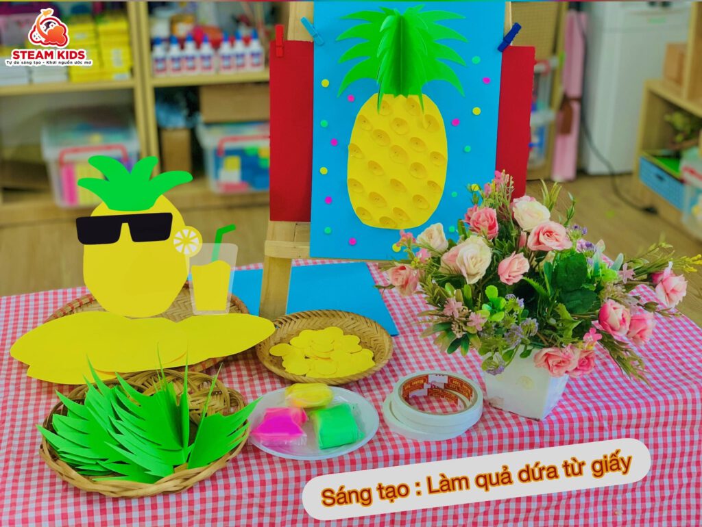 HOẠT ĐỘNG TẠO HÌNH: LÀM QUẢ DỨA TỪ GIẤY MÀU HOẠT ĐỘNG TẠO HÌNH: LÀM QUẢ DỨA TỪ GIẤY MÀU - Trường Mầm Non STEAM KIDS