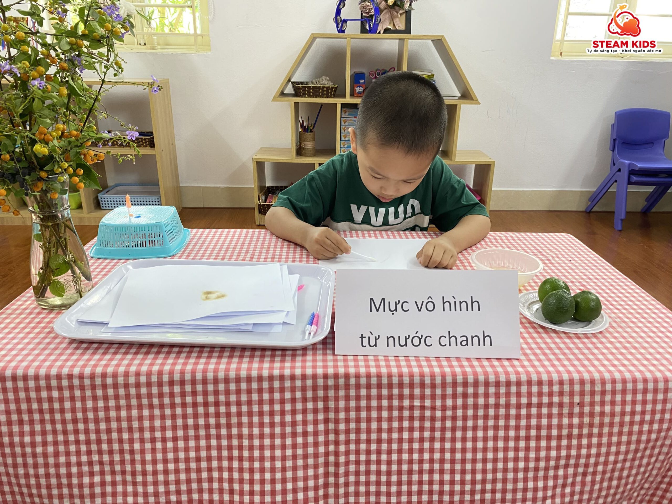 CÙNG CÁC BẠN NHỎ TÌM HIỂU VỀ HỆ MẶT TRỜI CÁC BẠN NHÉ! CÙNG CÁC BẠN NHỎ TÌM HIỂU VỀ HỆ MẶT TRỜI CÁC BẠN NHÉ! - Trường Mầm Non STEAM KIDS