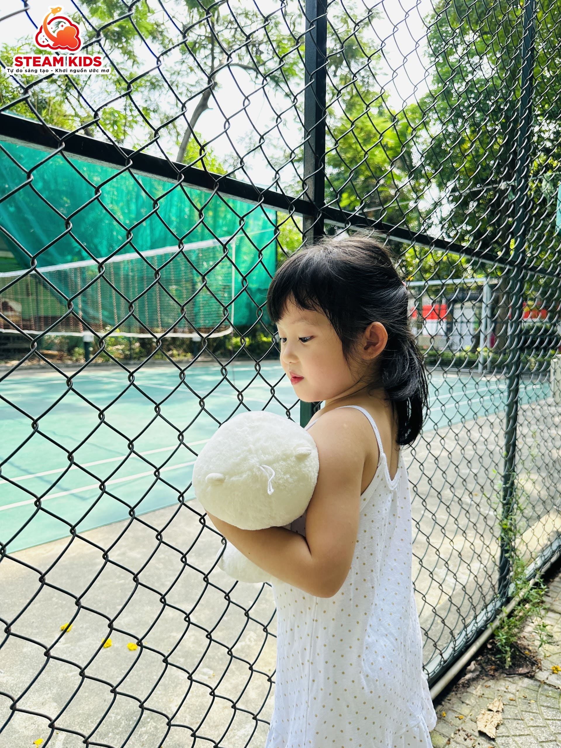 HOẠT ĐỘNG VUI CHƠI NGOÀI TRỜI HOẠT ĐỘNG VUI CHƠI NGOÀI TRỜI - Trường Mầm Non STEAM KIDS