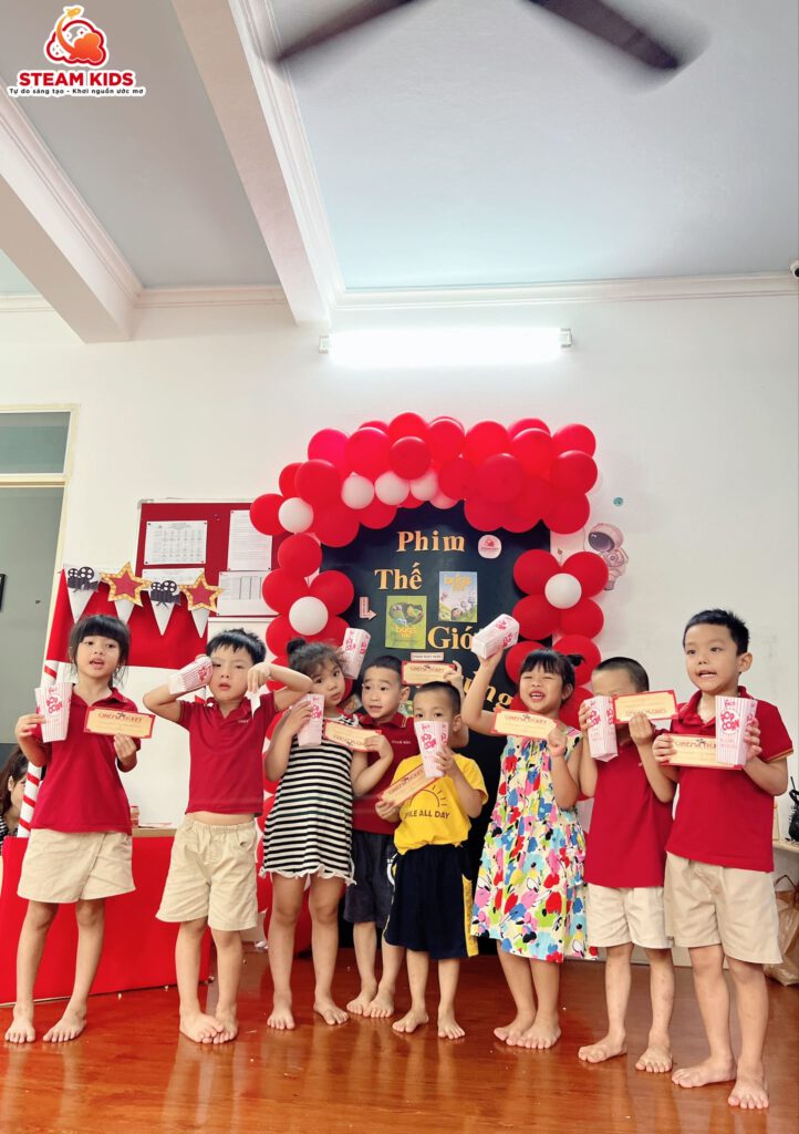 RẠP CHIẾU PHIM STEAM KIDS - Trường Mầm Non STEAM KIDS
