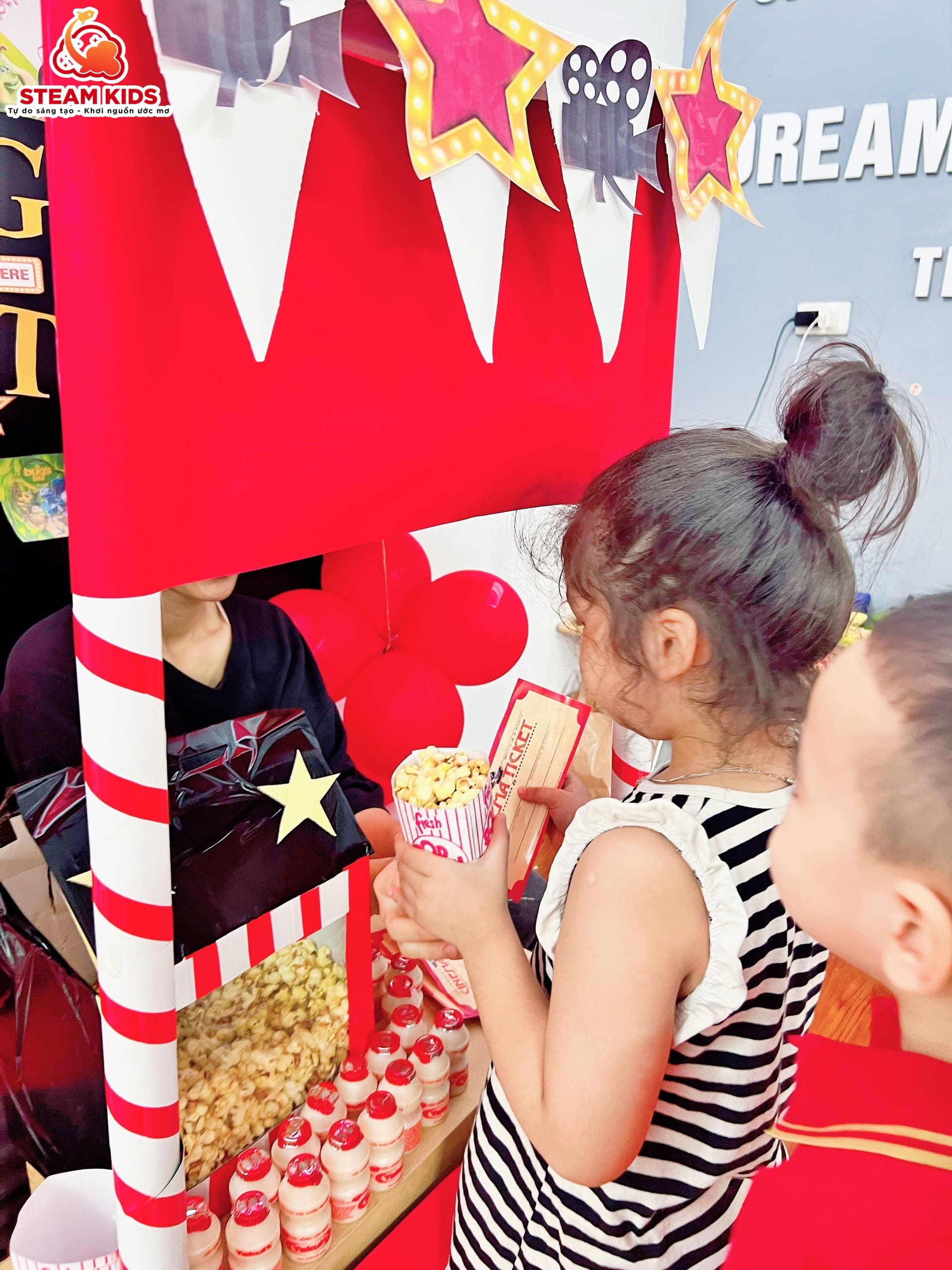 RẠP CHIẾU PHIM STEAM KIDS - Trường Mầm Non STEAM KIDS