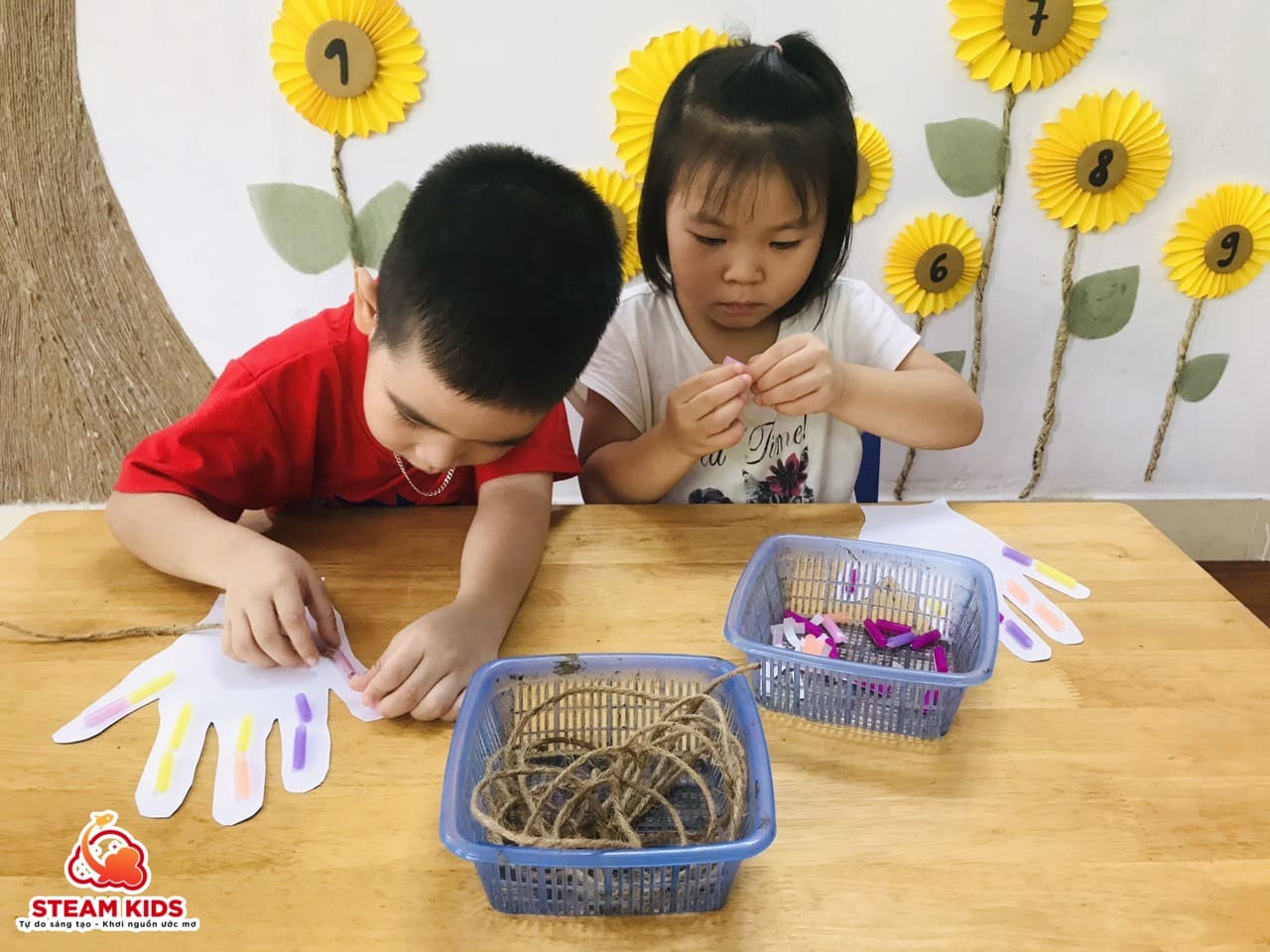 HOẠT ĐỘNG STEAM: BÀN TAY ROBOT - Trường Mầm Non STEAM KIDS