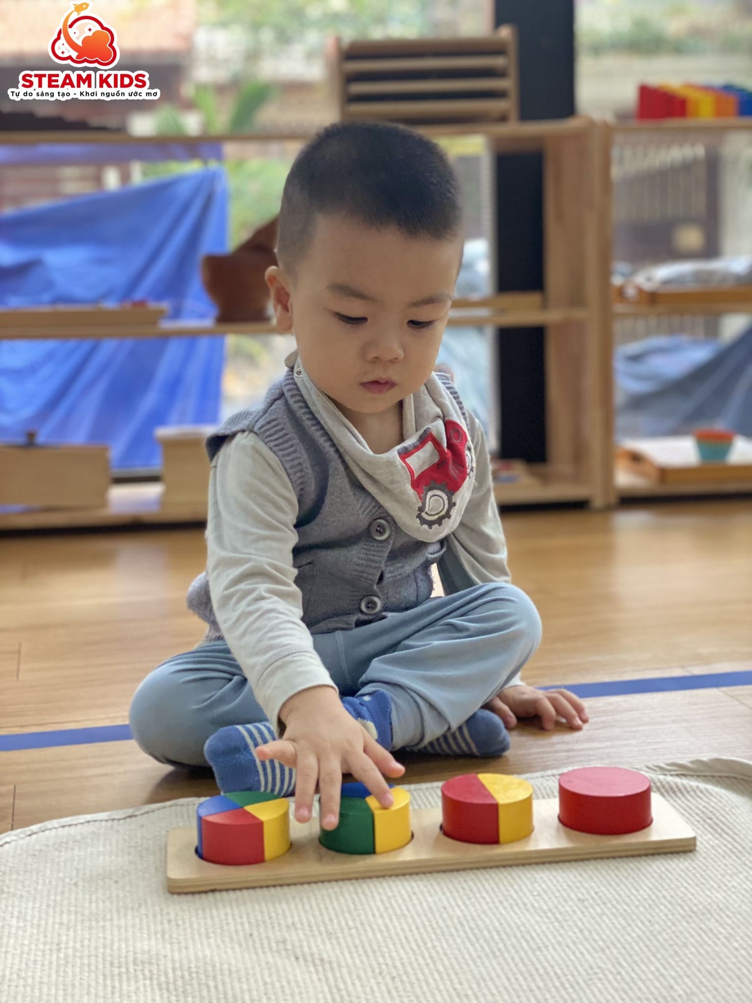 HOẠT ĐỘNG MONTESSORI HOẠT ĐỘNG MONTESSORI - Trường Mầm Non STEAM KIDS