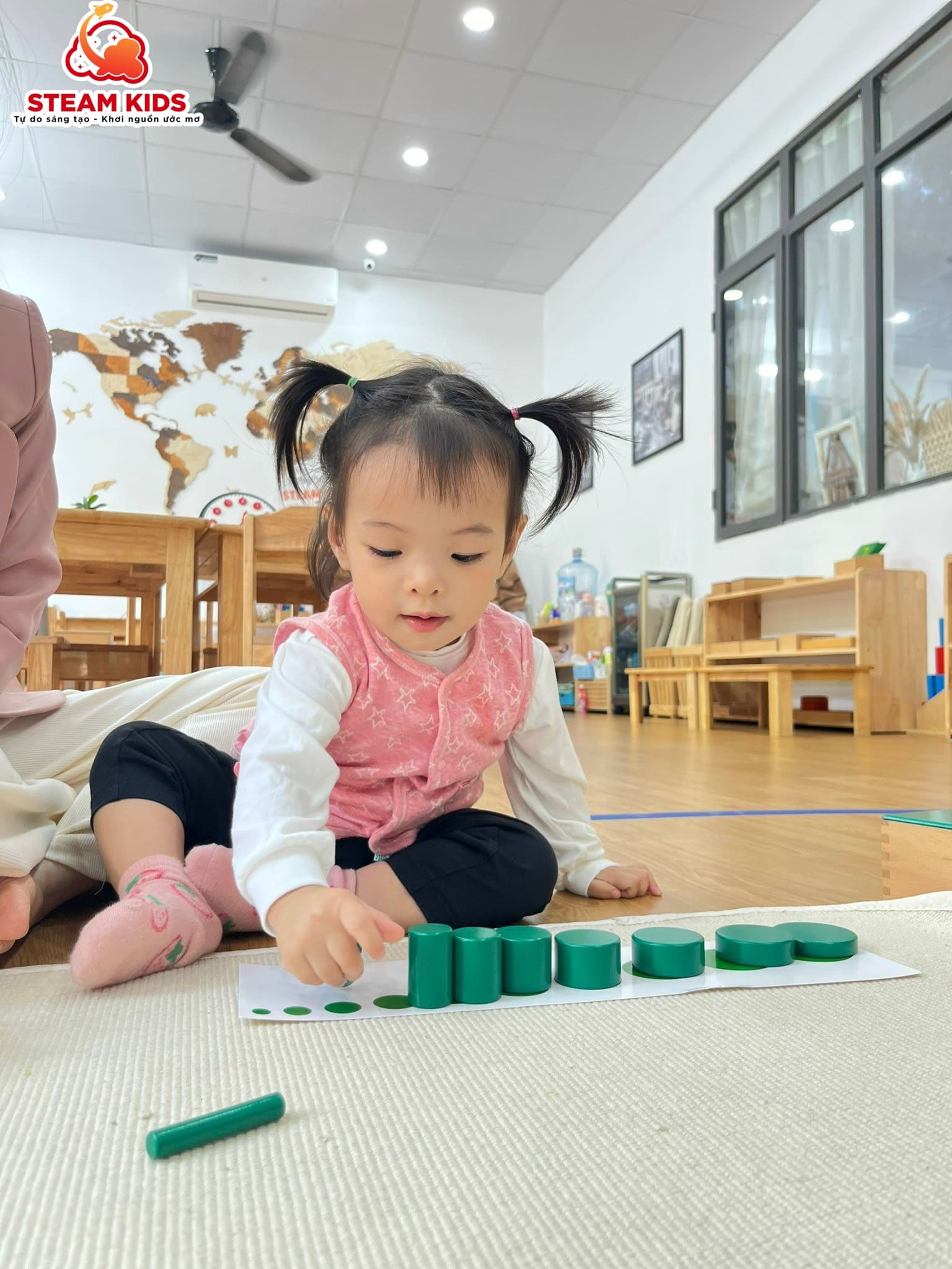 HOẠT ĐỘNG MONTESSORI HOẠT ĐỘNG MONTESSORI - Trường Mầm Non STEAM KIDS