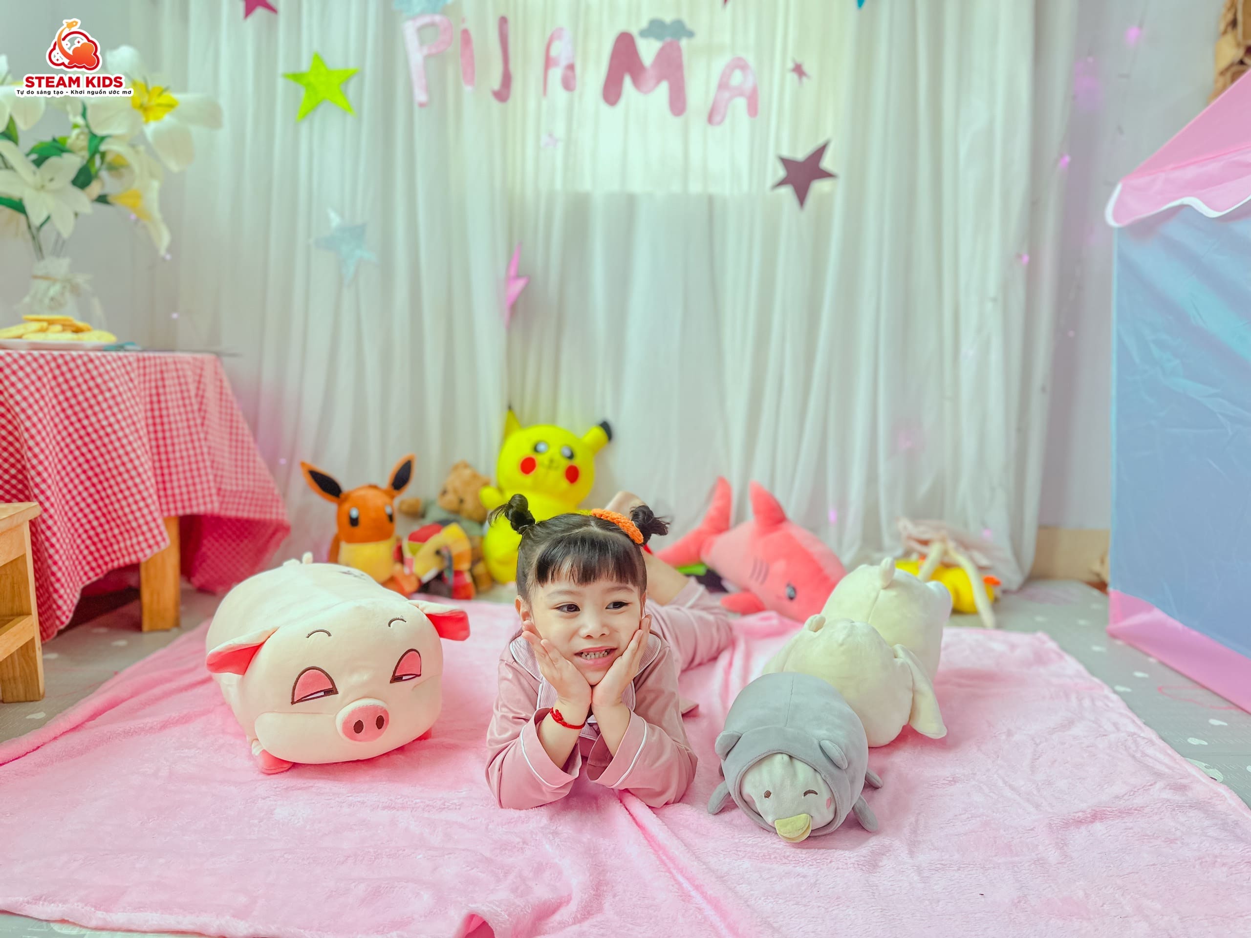 TRẢI NGHIỆM: “MY SCHOOL IS MY HOME” TRẢI NGHIỆM: “MY SCHOOL IS MY HOME” - Trường Mầm Non STEAM KIDS