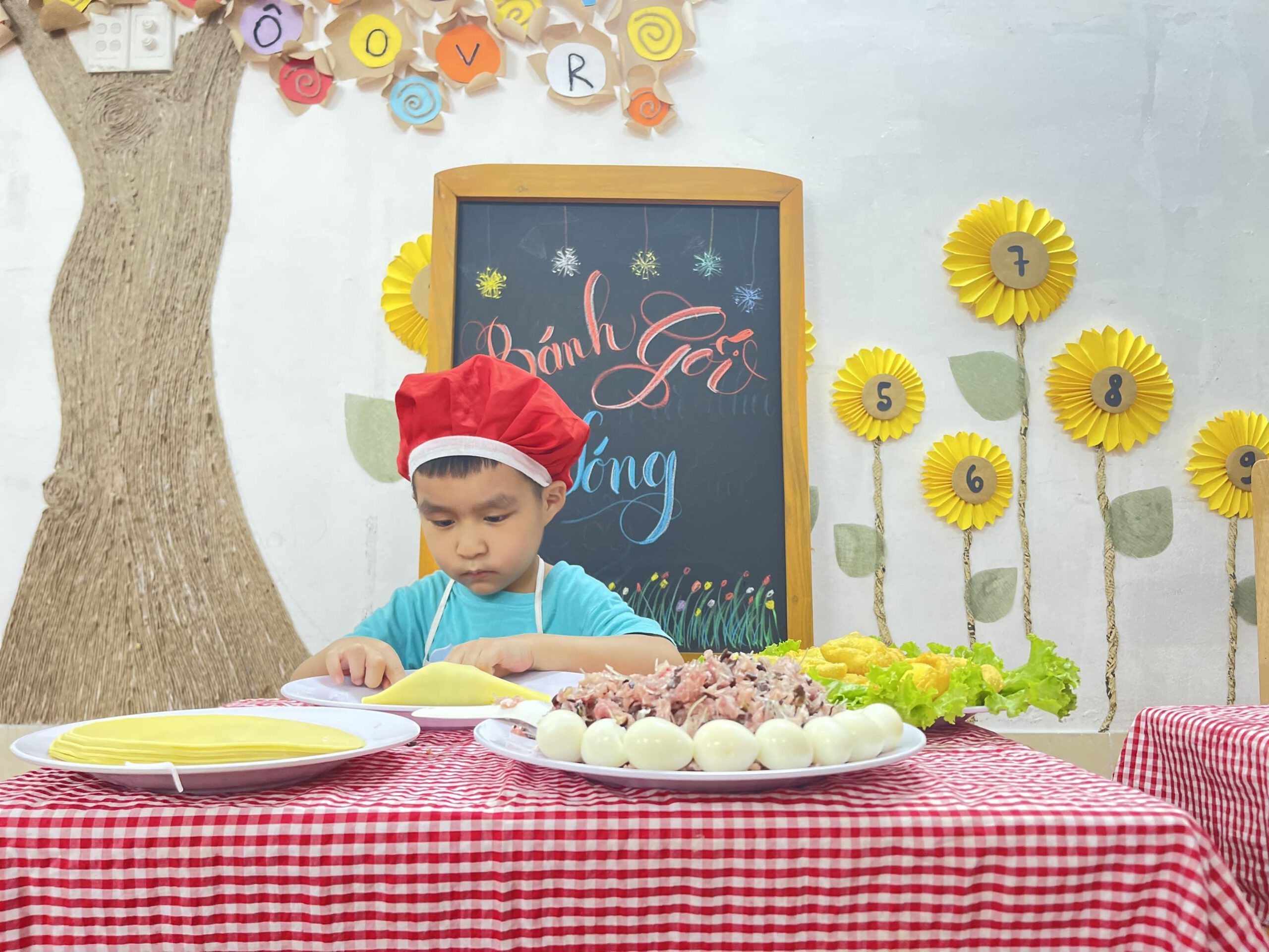 HOẠT ĐỘNG ẨM THỰC: BÁNH GỐI HOẠT ĐỘNG ẨM THỰC: BÁNH GỐI - Trường Mầm Non STEAM KIDS