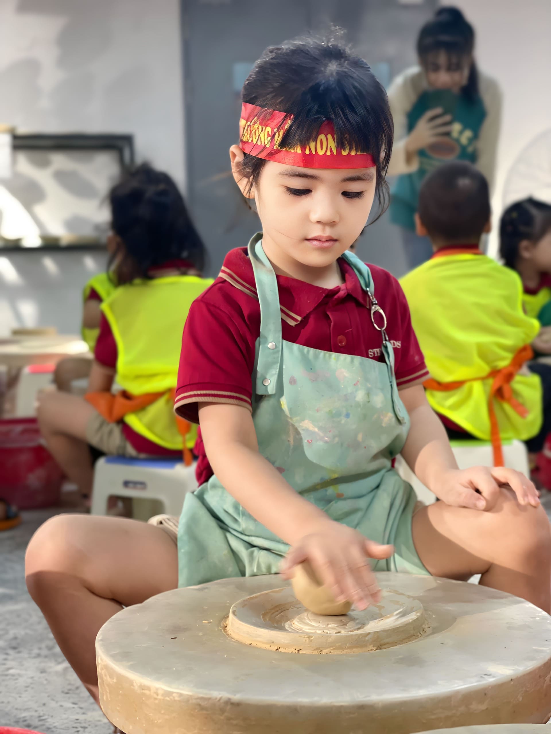 THAM QUAN LÀNG GỐM BÁT TRÀNG THAM QUAN LÀNG GỐM BÁT TRÀNG - Trường Mầm Non STEAM KIDS