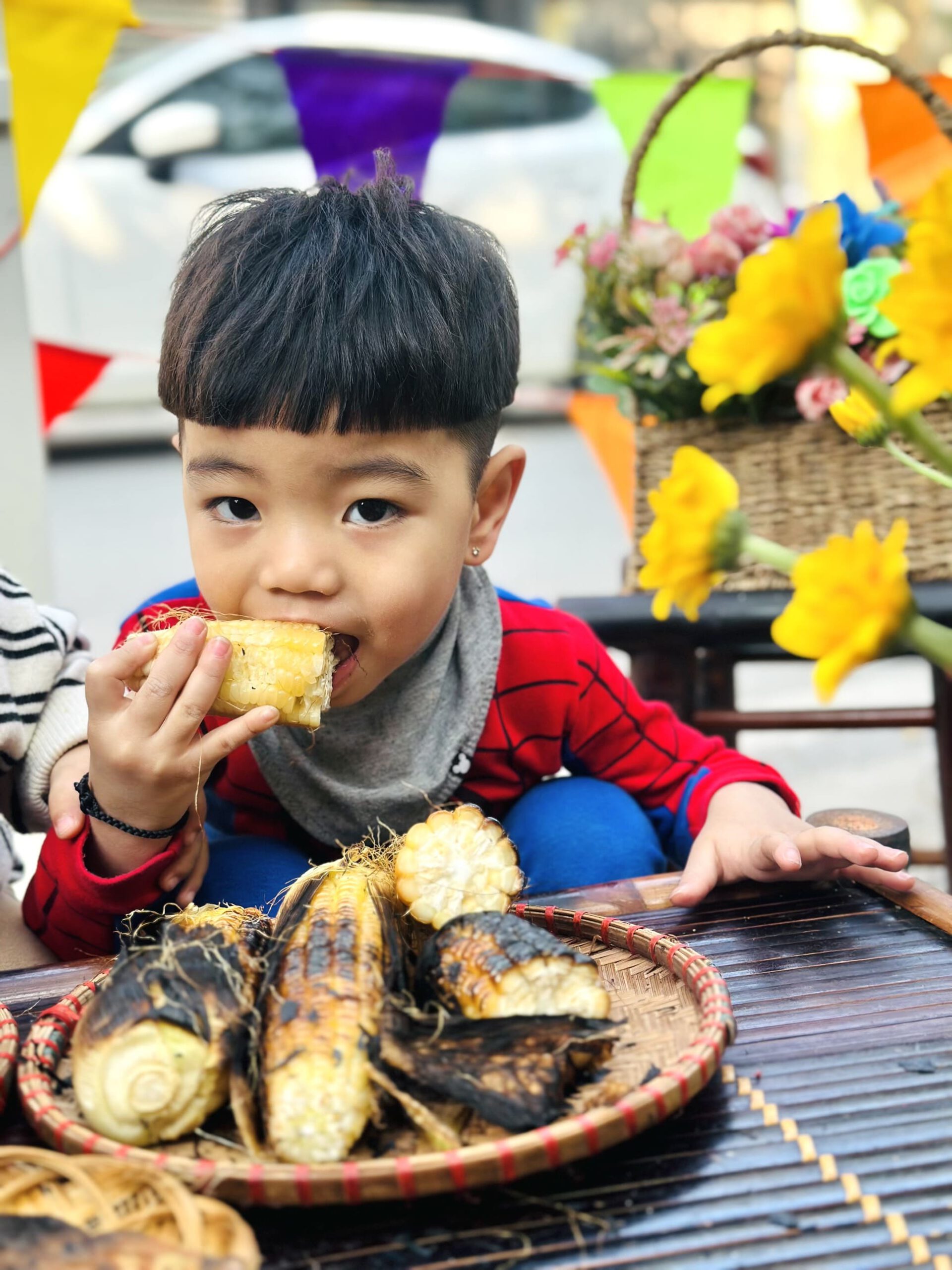 TRẢI NGHIỆM: “NƯỚNG NGÔ, NƯỚNG KHOAI” TRẢI NGHIỆM: “NƯỚNG NGÔ, NƯỚNG KHOAI” - Trường Mầm Non STEAM KIDS
